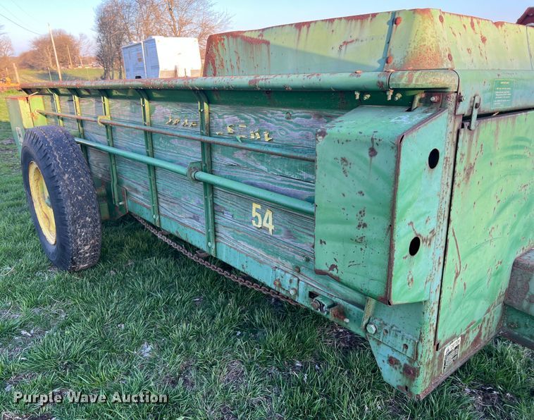image for item LI9559 John Deere 54S  manure spreader