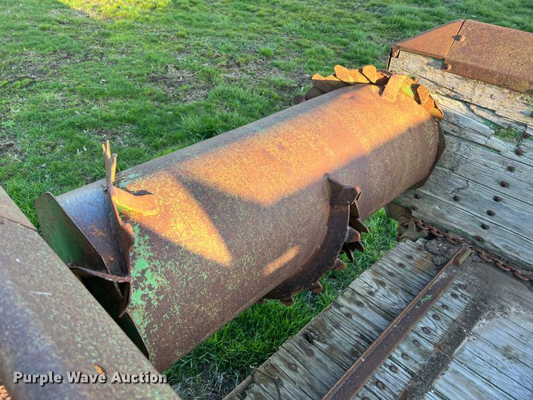 image for item LI9559 John Deere 54S  manure spreader