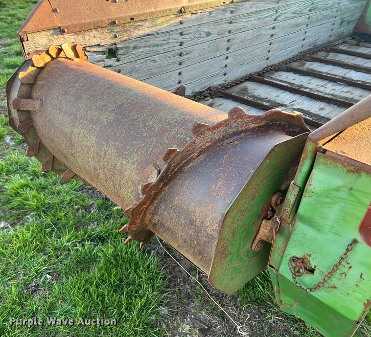 image for item LI9559 John Deere 54S  manure spreader