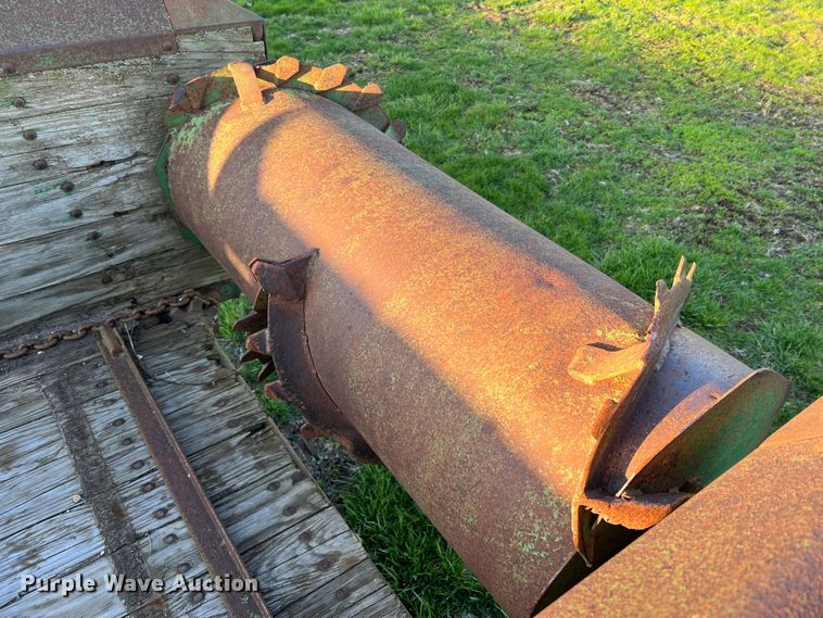 image for item LI9559 John Deere 54S  manure spreader