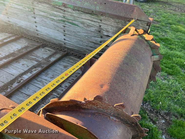 image for item LI9559 John Deere 54S  manure spreader