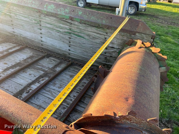 image for item LI9559 John Deere 54S  manure spreader