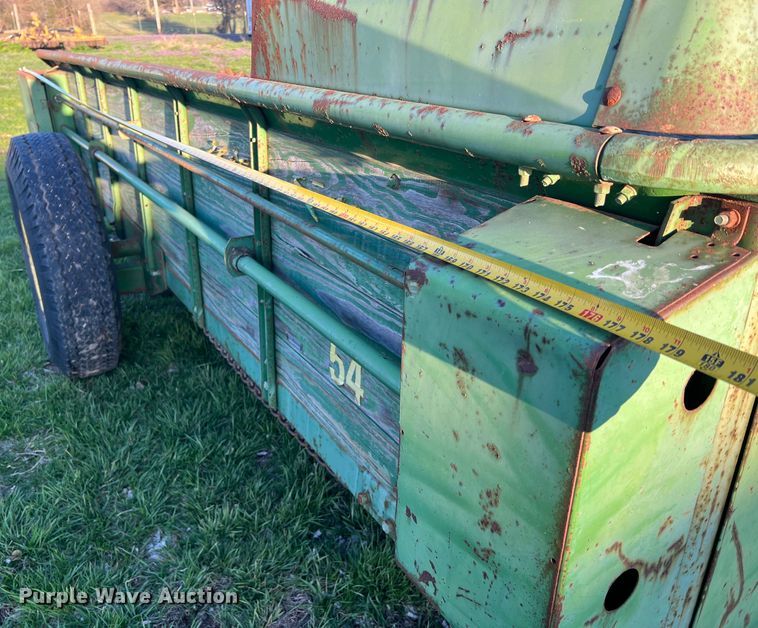 image for item LI9559 John Deere 54S  manure spreader