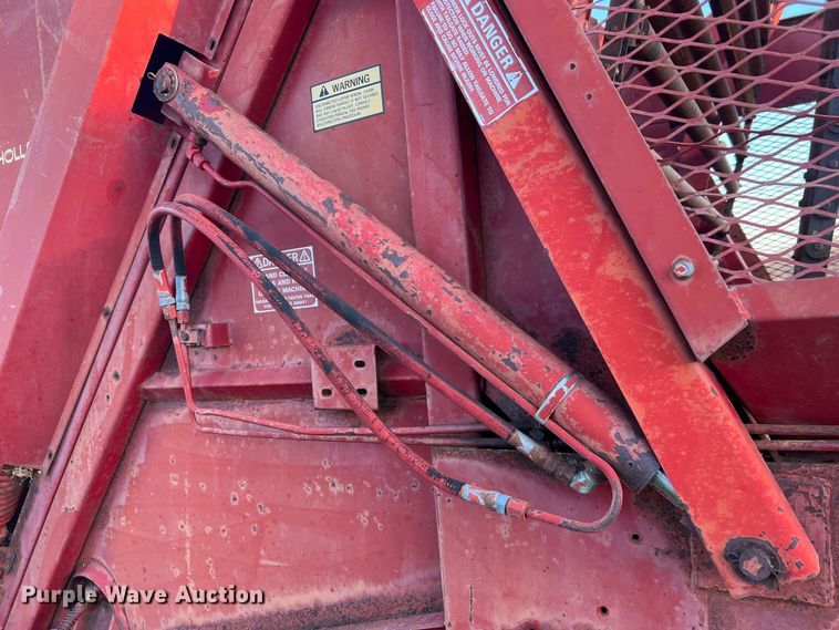 image for item LI9561 New Holland 851  round baler