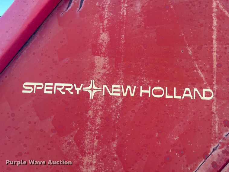 image for item LI9561 New Holland 851  round baler