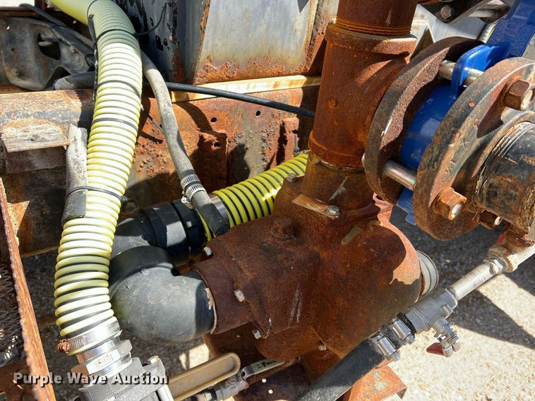 image for item LI9581 1987 Ford LT9000  water truck