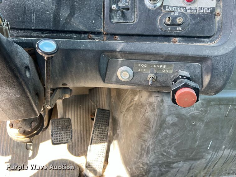 image for item LI9581 1987 Ford LT9000  water truck