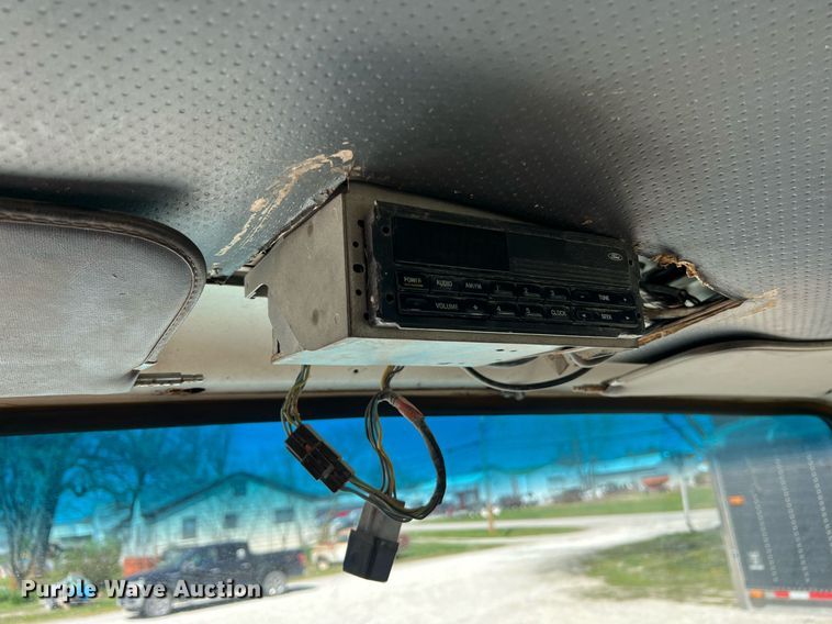 image for item LI9581 1987 Ford LT9000  water truck