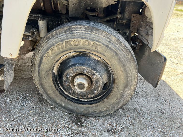 image for item LI9581 1987 Ford LT9000  water truck