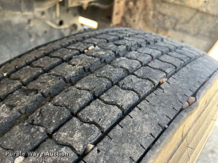 image for item LI9581 1987 Ford LT9000  water truck