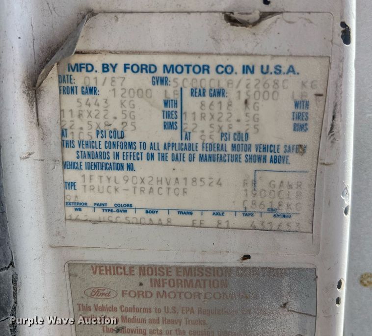 image for item LI9581 1987 Ford LT9000  water truck