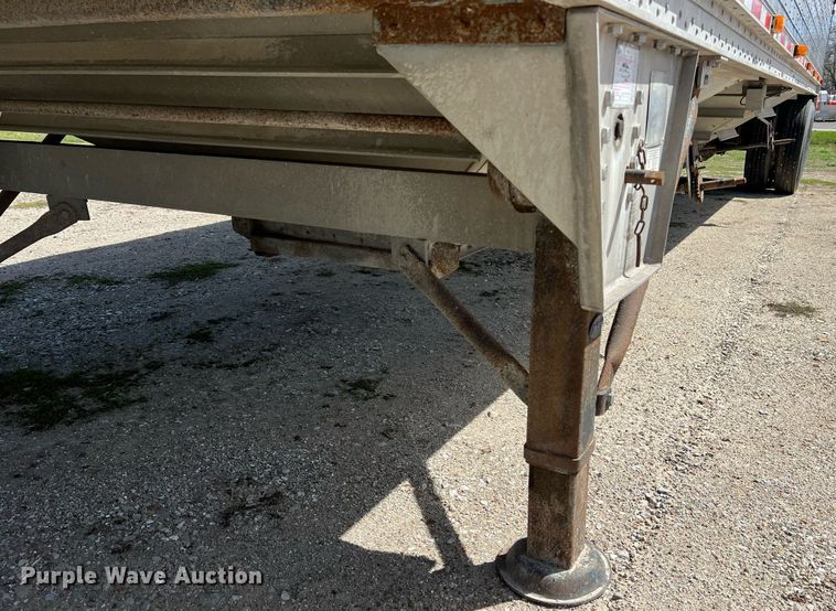 image for item LI9582 2003 Wilson DWH-500B  grain trailer