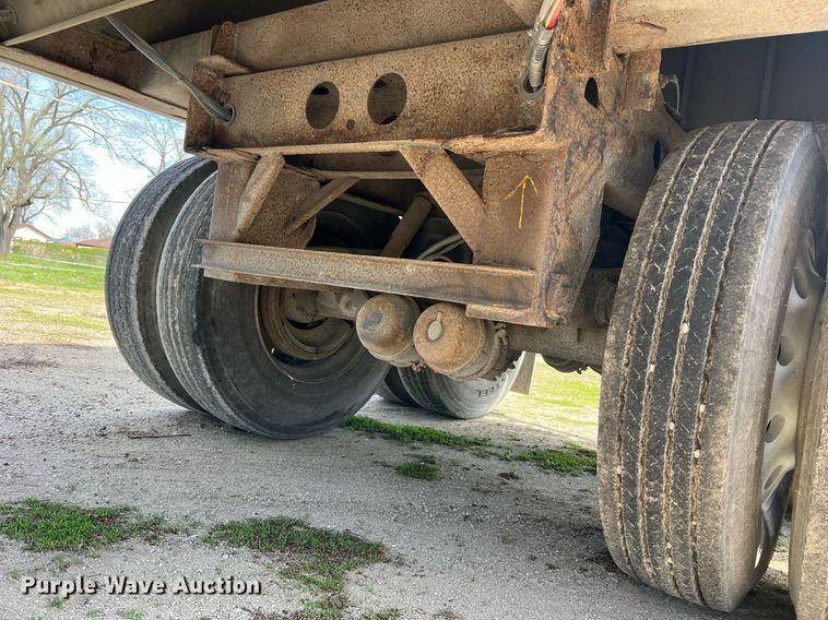 image for item LI9582 2003 Wilson DWH-500B  grain trailer