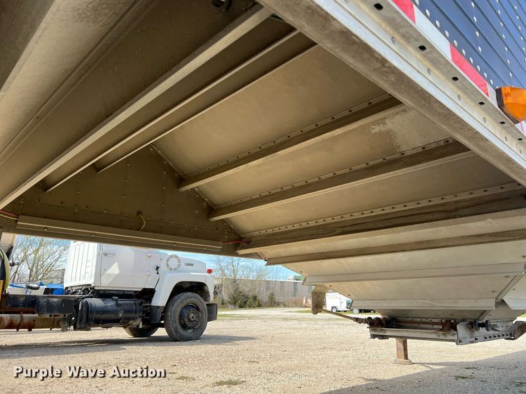 image for item LI9582 2003 Wilson DWH-500B  grain trailer