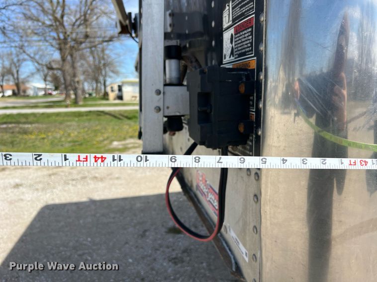 image for item LI9582 2003 Wilson DWH-500B  grain trailer