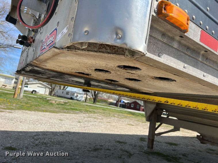 image for item LI9582 2003 Wilson DWH-500B  grain trailer