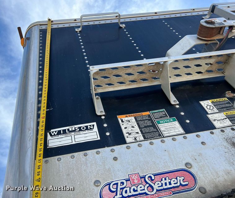 image for item LI9582 2003 Wilson DWH-500B  grain trailer