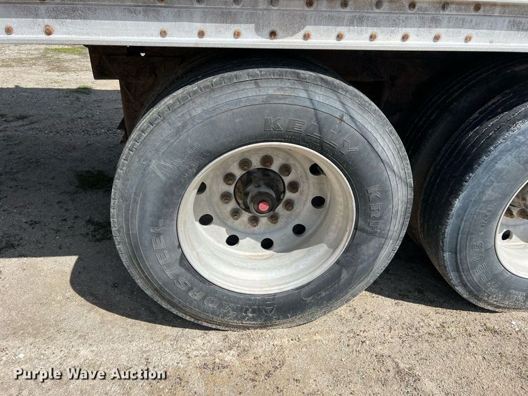 image for item LI9582 2003 Wilson DWH-500B  grain trailer