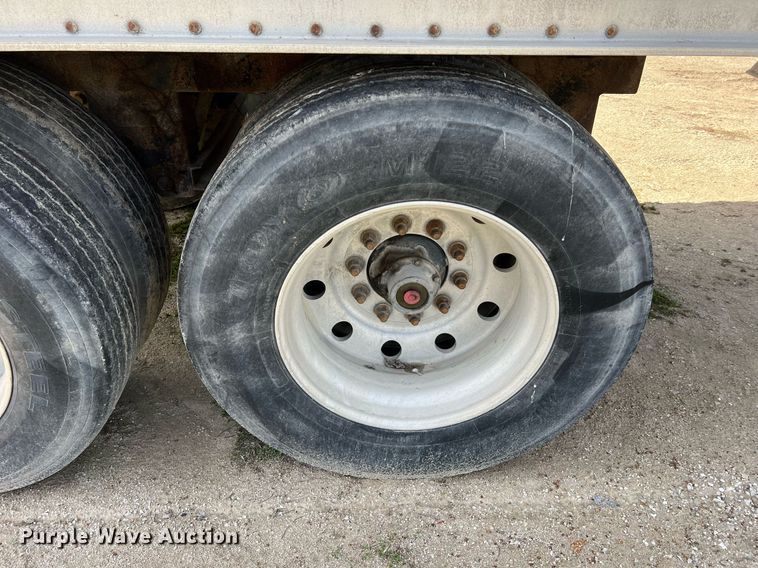 image for item LI9582 2003 Wilson DWH-500B  grain trailer