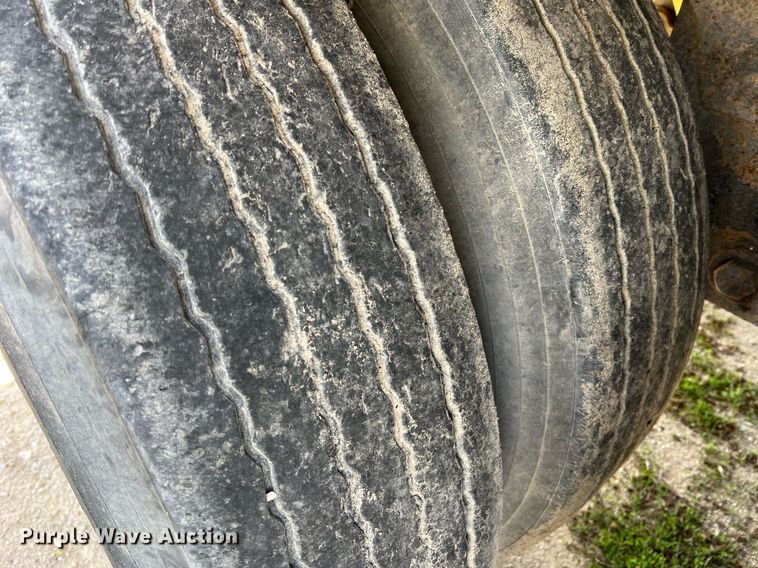 image for item LI9582 2003 Wilson DWH-500B  grain trailer