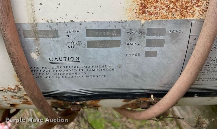 image for item LJ9607 (3) grain bins