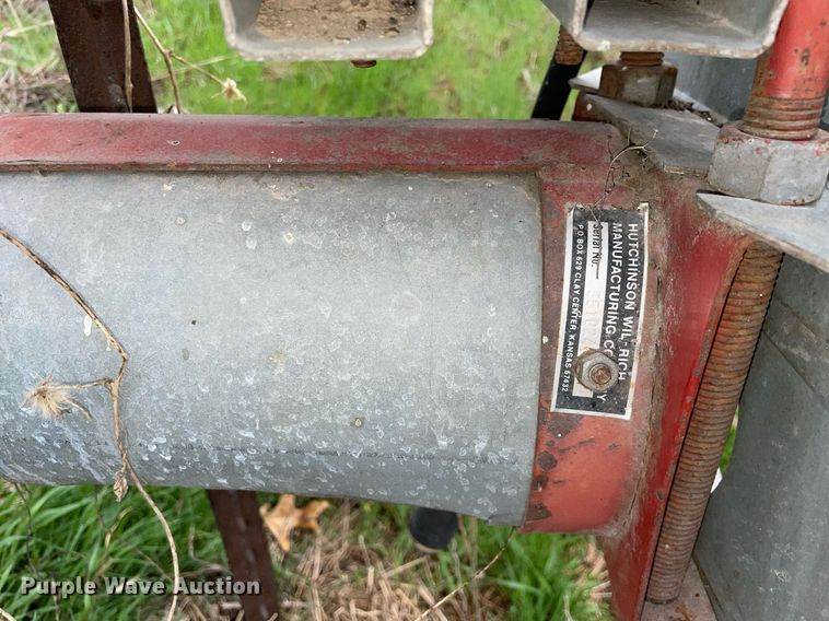 image for item LJ9607 (3) grain bins