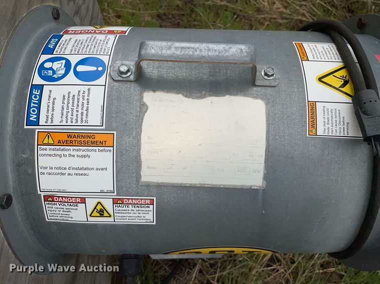 image for item LJ9607 (3) grain bins