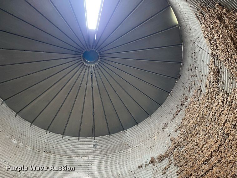 image for item LJ9607 (3) grain bins