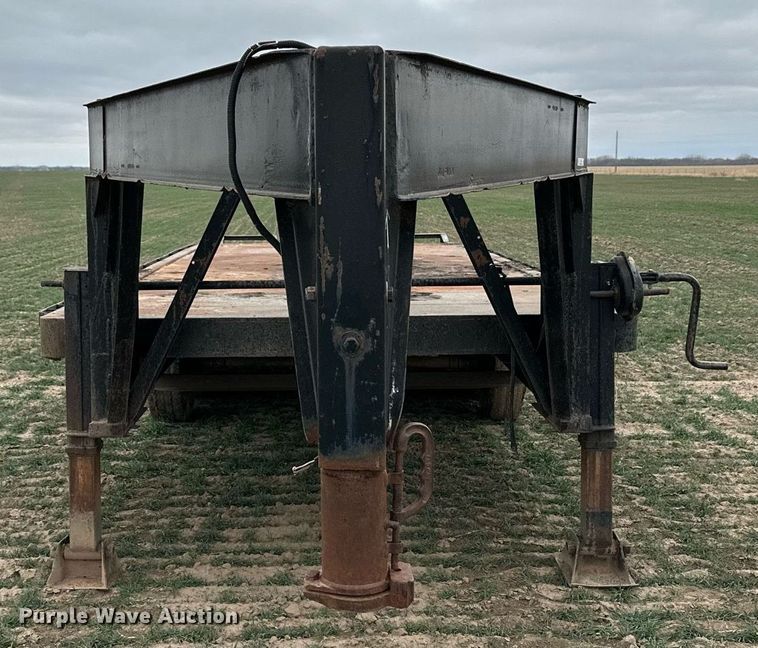 image for item LN9332 1988 J&L  equipment trailer