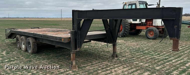 image for item LN9332 1988 J&L  equipment trailer