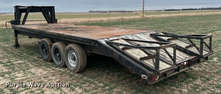 image for item LN9332 1988 J&L  equipment trailer