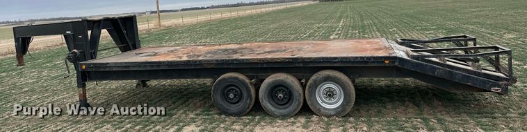 image for item LN9332 1988 J&L  equipment trailer