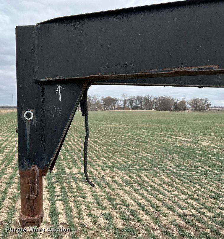 image for item LN9332 1988 J&L  equipment trailer