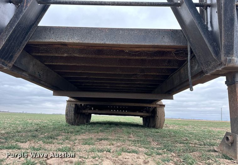 image for item LN9332 1988 J&L  equipment trailer