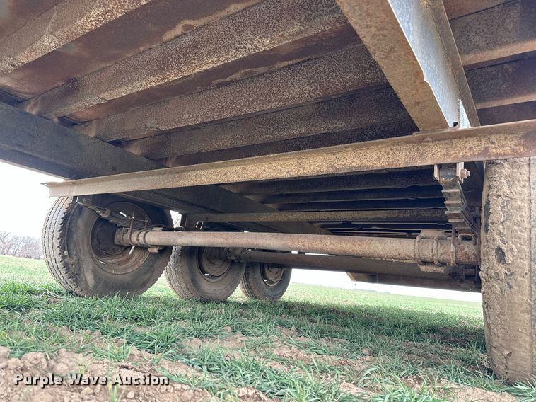 image for item LN9332 1988 J&L  equipment trailer