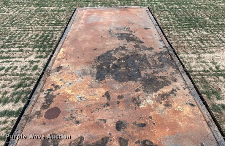 image for item LN9332 1988 J&L  equipment trailer