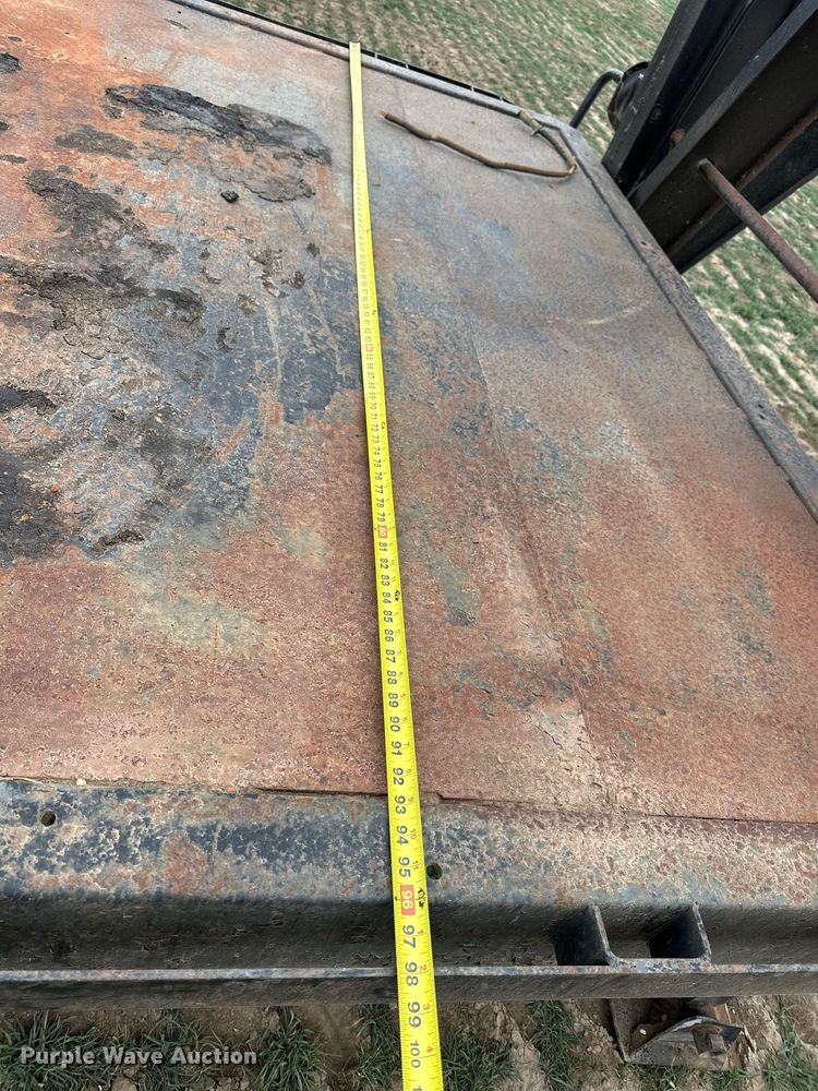 image for item LN9332 1988 J&L  equipment trailer