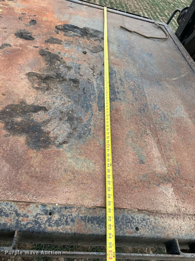 image for item LN9332 1988 J&L  equipment trailer