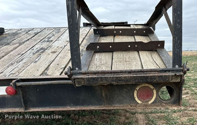 image for item LN9332 1988 J&L  equipment trailer