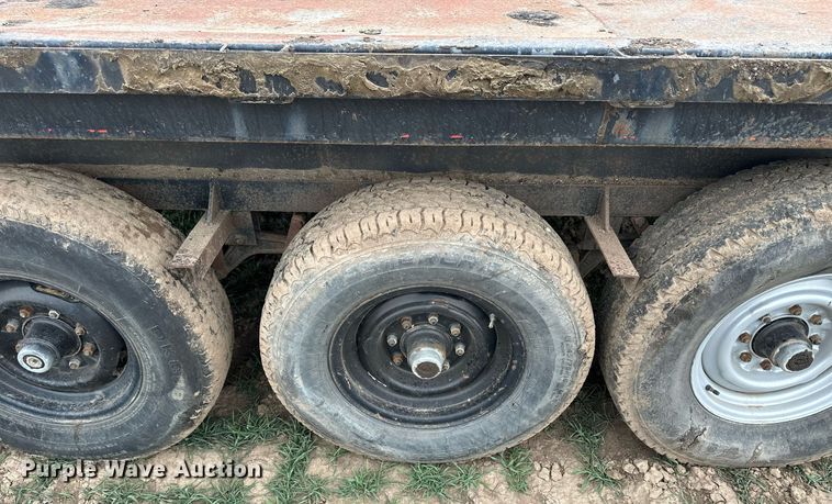 image for item LN9332 1988 J&L  equipment trailer