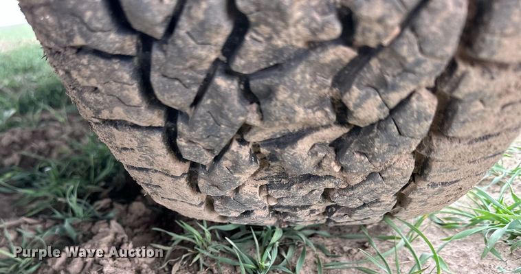 image for item LN9332 1988 J&L  equipment trailer