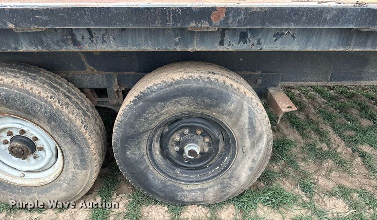 image for item LN9332 1988 J&L  equipment trailer