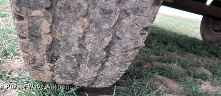 image for item LN9332 1988 J&L  equipment trailer