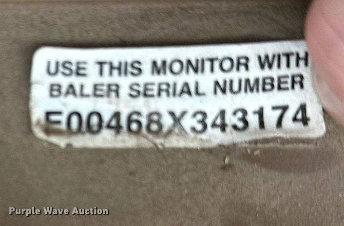 image for item LN9407 2008 John Deere 468  round baler