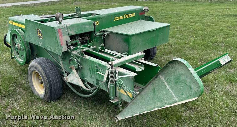 image for item LN9409 2010 John Deere 348  small square baler