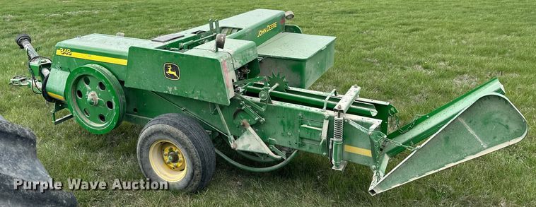 image for item LN9409 2010 John Deere 348  small square baler