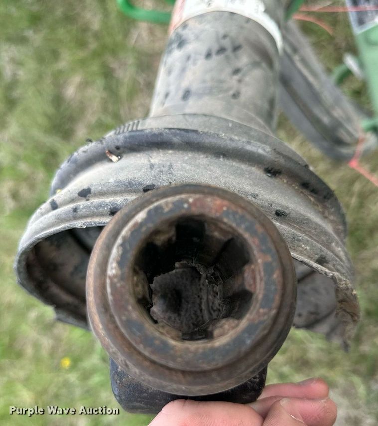 image for item LN9409 2010 John Deere 348  small square baler