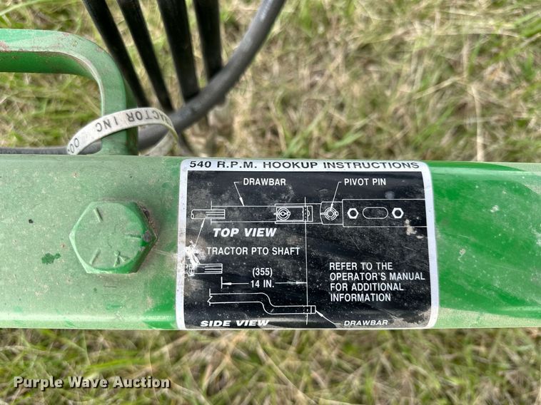 image for item LN9409 2010 John Deere 348  small square baler