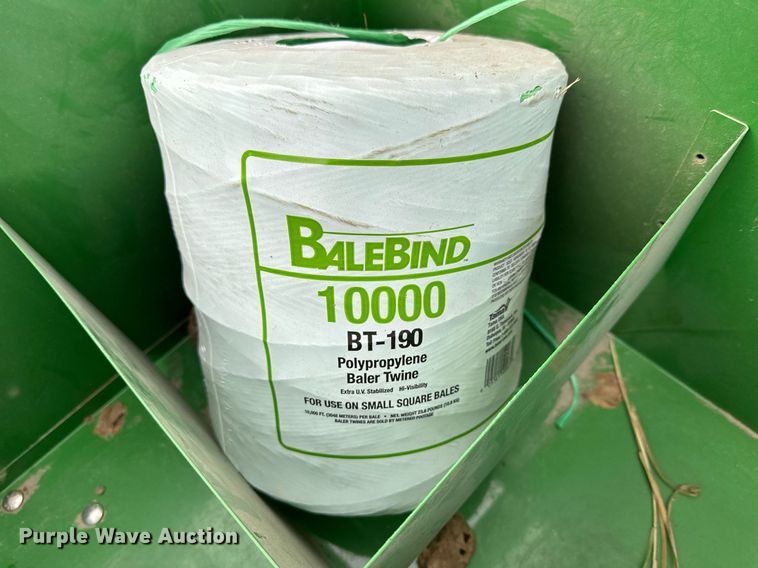 image for item LN9409 2010 John Deere 348  small square baler