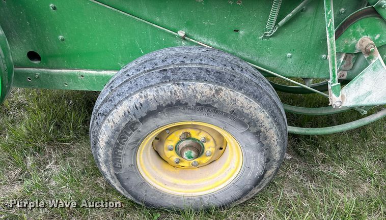 image for item LN9409 2010 John Deere 348  small square baler